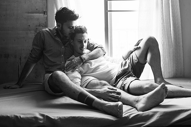 Các cặp đồng tính nam quan hệ tình dục nhiều hơn đồng tính nữ.